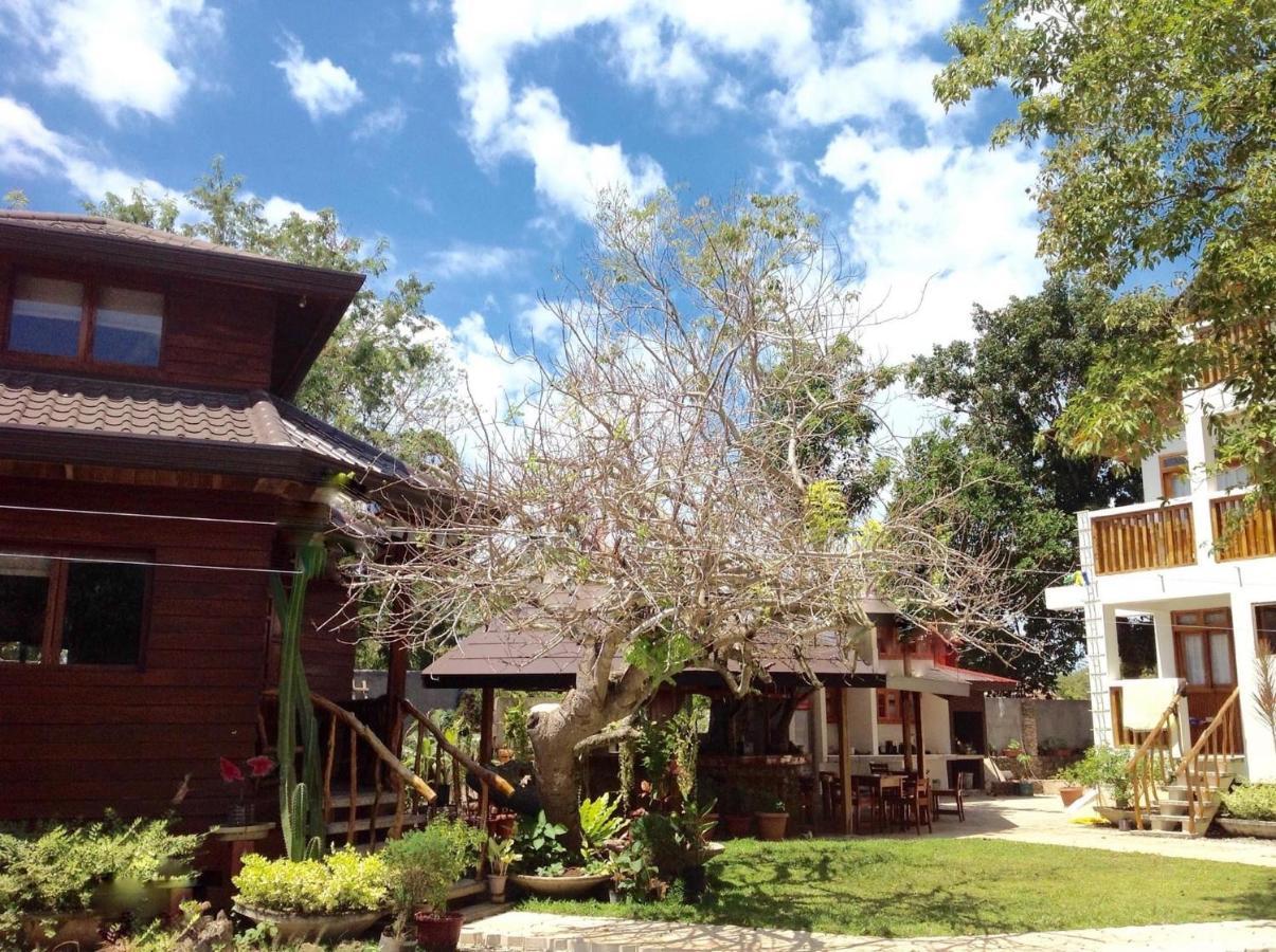 Pahiluna Guesthouse بنغلاو المظهر الخارجي الصورة