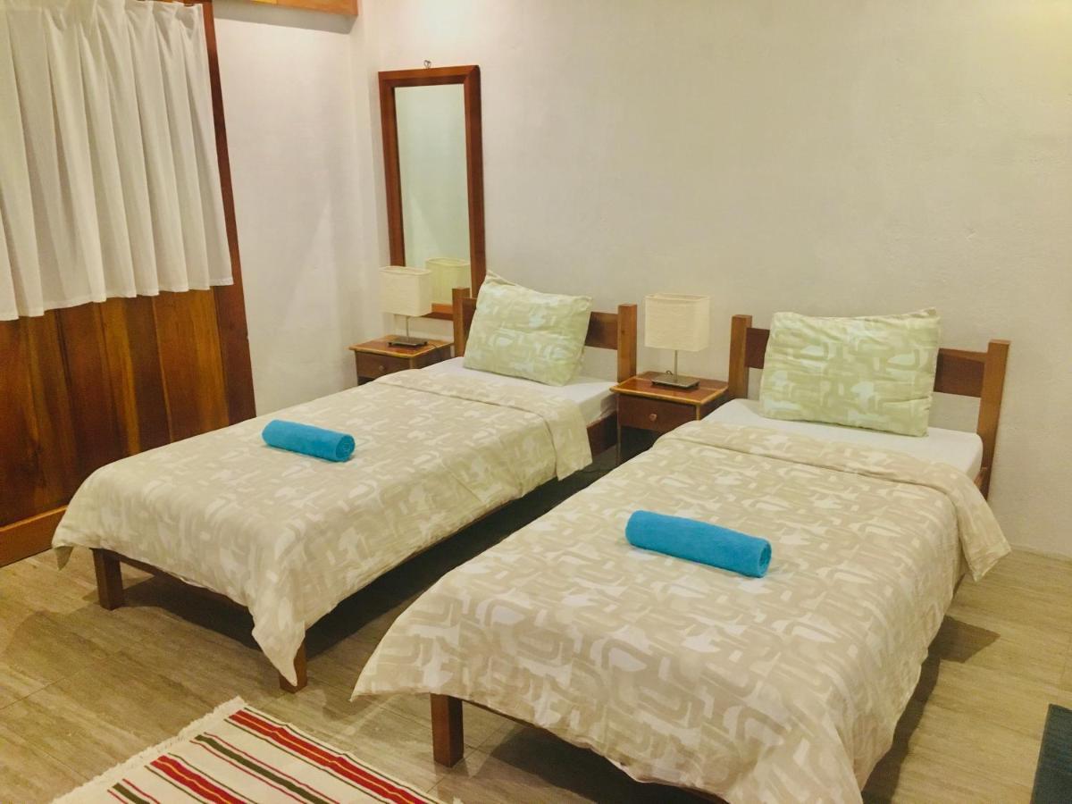 Pahiluna Guesthouse بنغلاو المظهر الخارجي الصورة