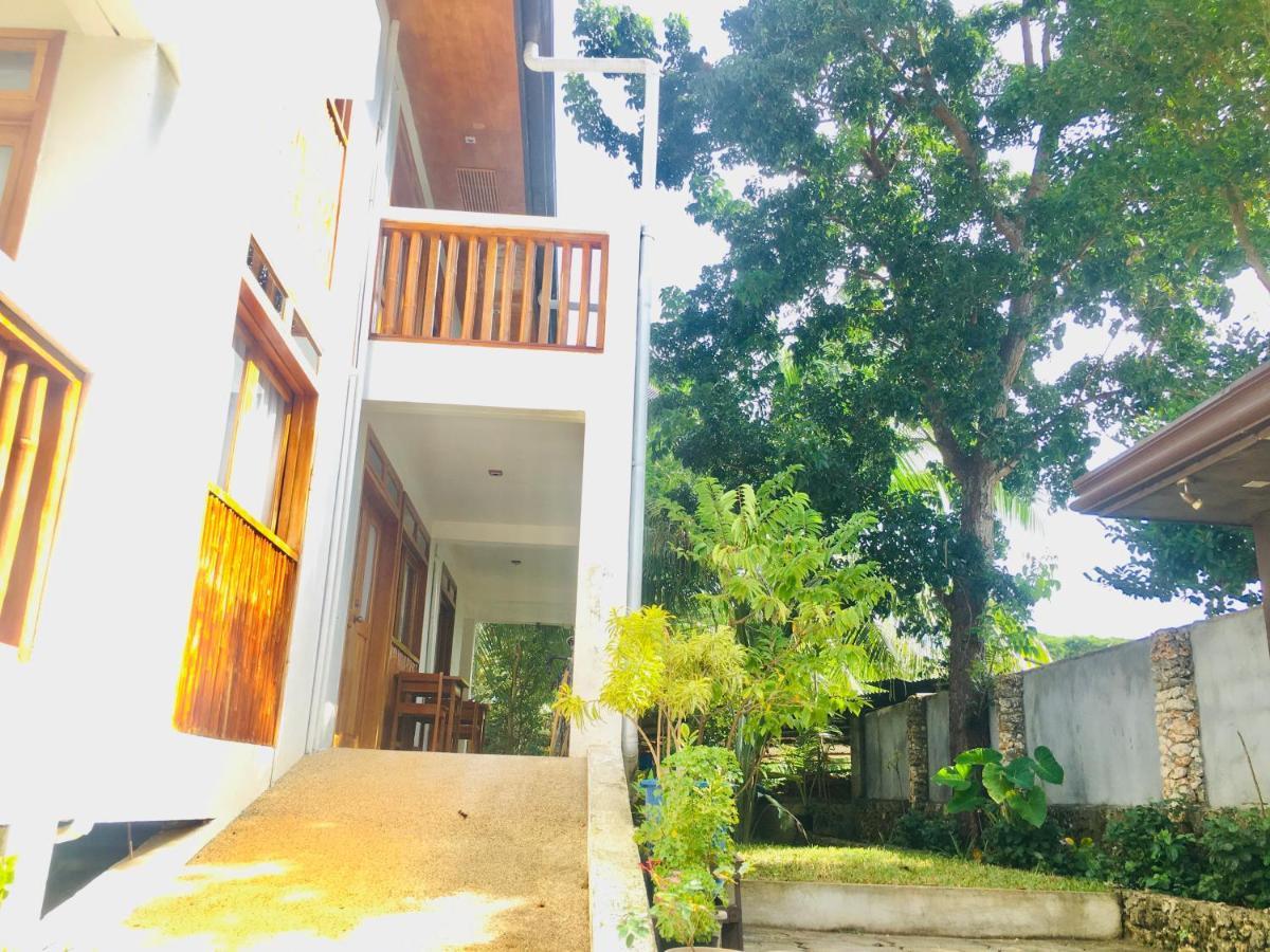 Pahiluna Guesthouse بنغلاو المظهر الخارجي الصورة