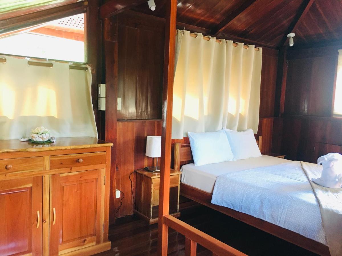Pahiluna Guesthouse بنغلاو المظهر الخارجي الصورة