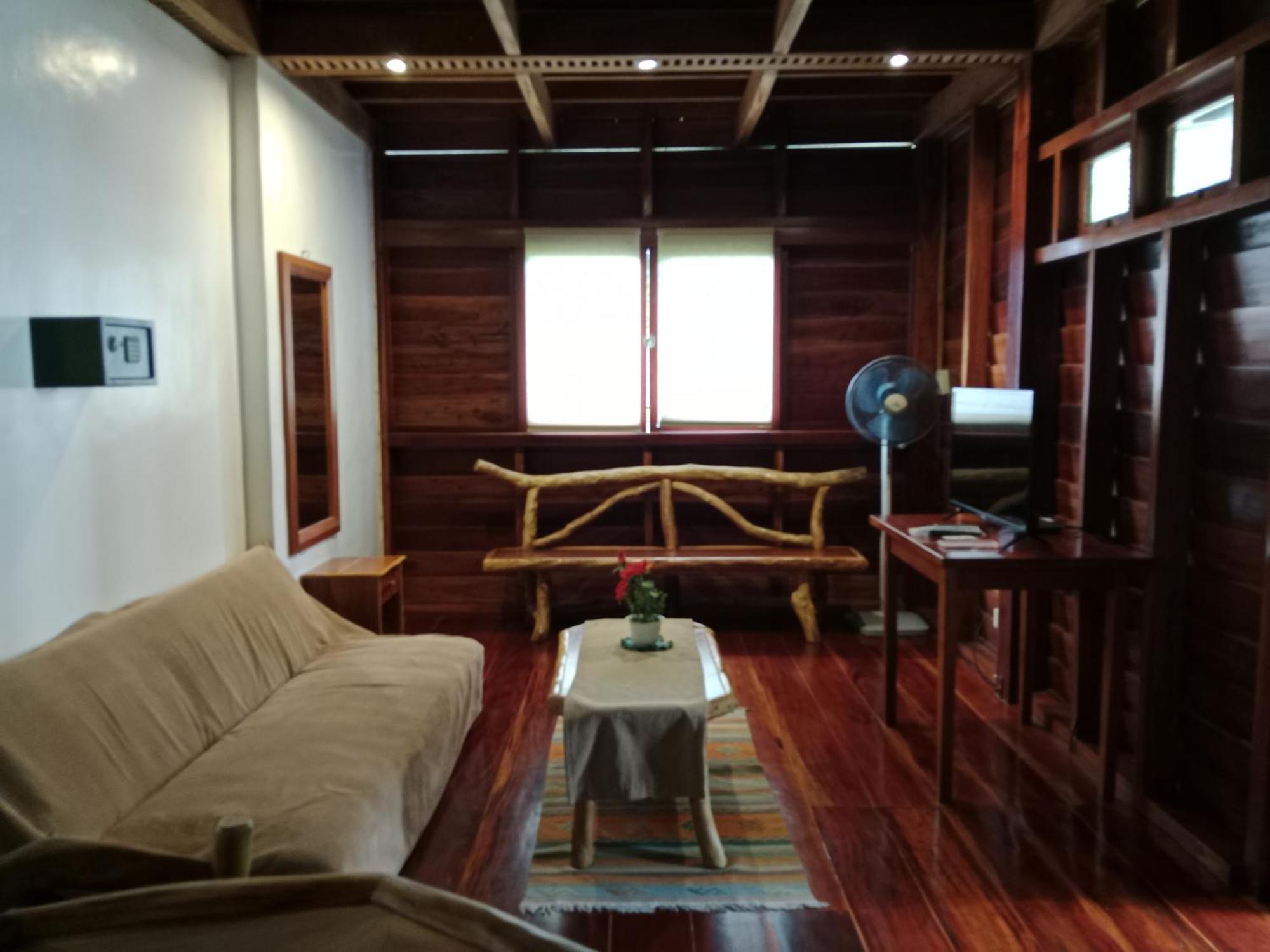 Pahiluna Guesthouse بنغلاو المظهر الخارجي الصورة