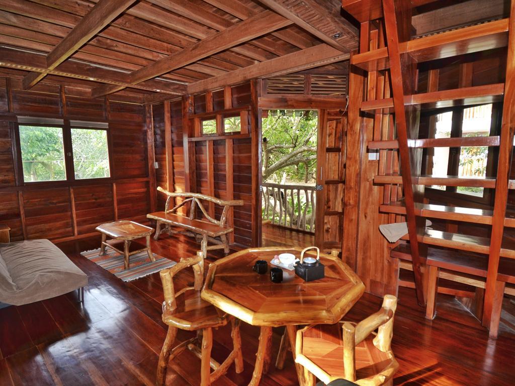 Pahiluna Guesthouse بنغلاو المظهر الخارجي الصورة