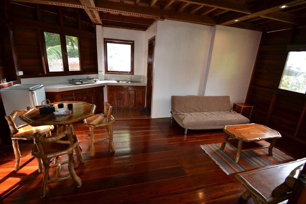 Pahiluna Guesthouse بنغلاو المظهر الخارجي الصورة