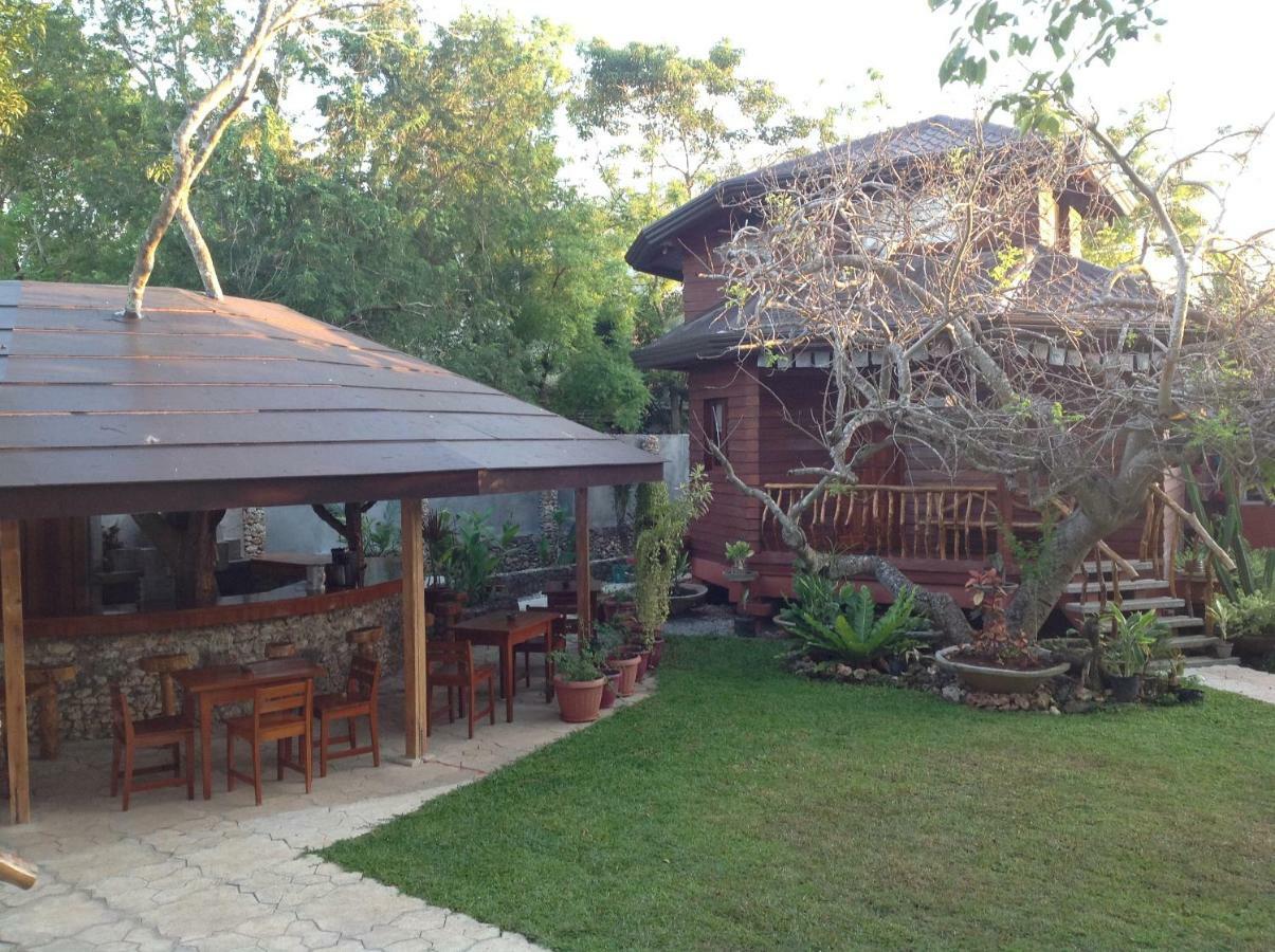 Pahiluna Guesthouse بنغلاو المظهر الخارجي الصورة